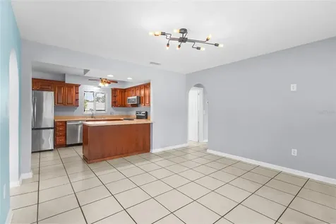 605 S Florida Avenue Tarpon Springs FL 34689