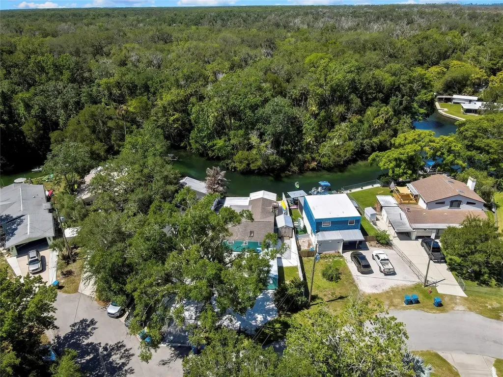 6080 Waverly Road Weeki Wachee FL 34607