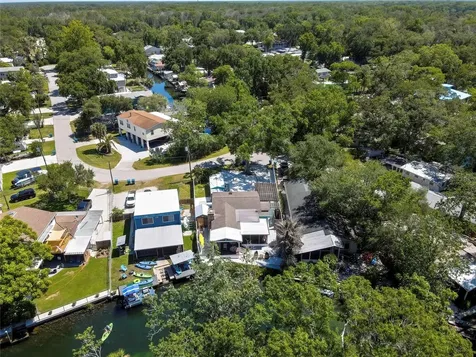 6080 Waverly Road Weeki Wachee FL 34607