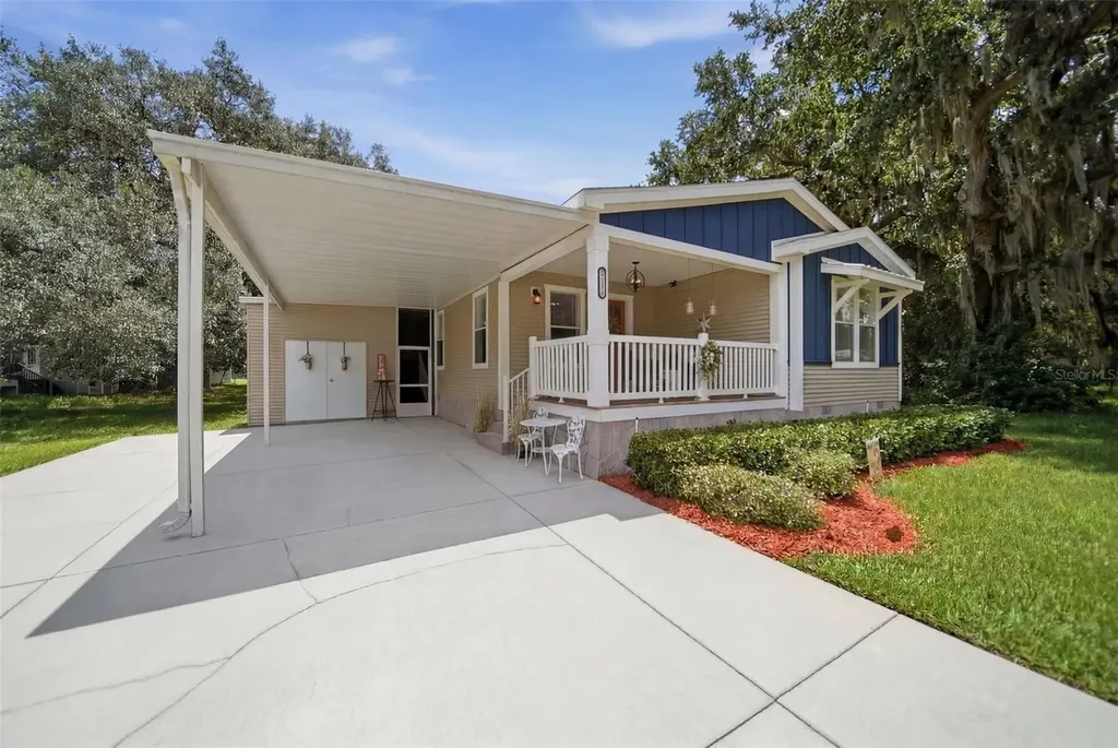 25138 Buttonwood Drive Astatula FL 34705