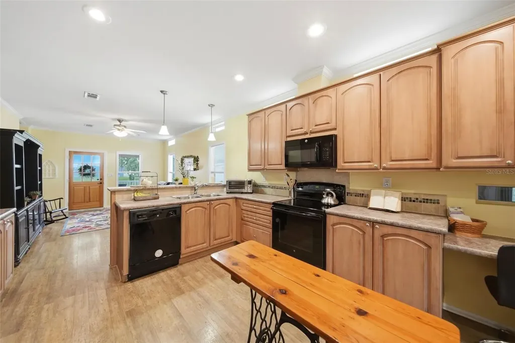 25138 Buttonwood Drive Astatula FL 34705