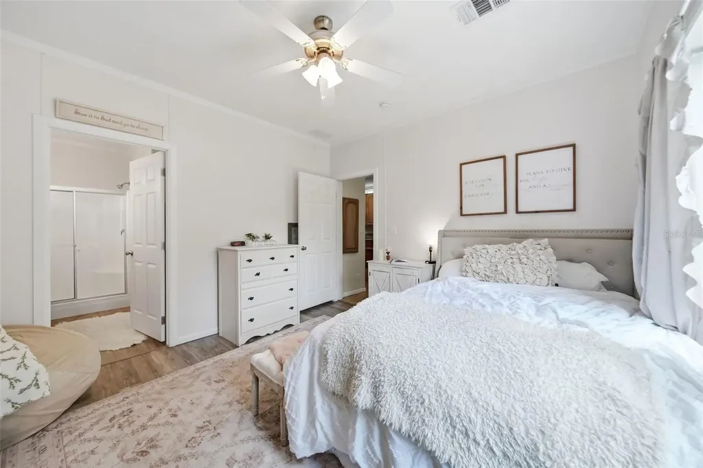 25138 Buttonwood Drive Astatula FL 34705