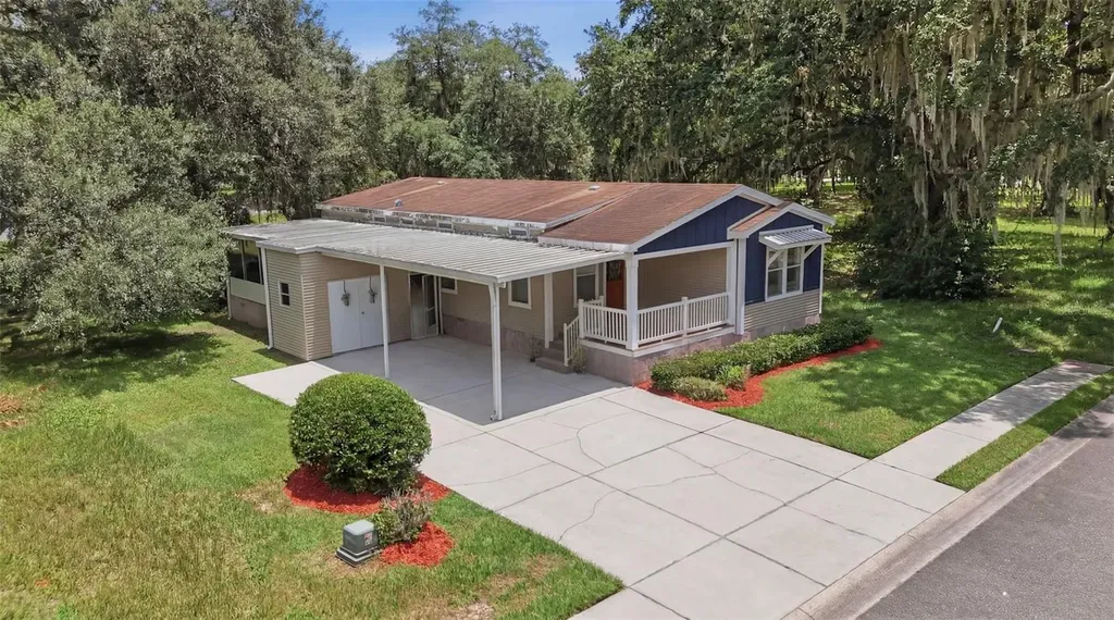 25138 Buttonwood Drive Astatula FL 34705