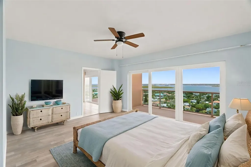 880 Mandalay Avenue Clearwater Beach FL 33767