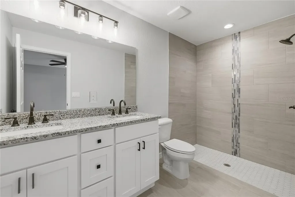 20 Locust Loop Circle Ocala FL 34472