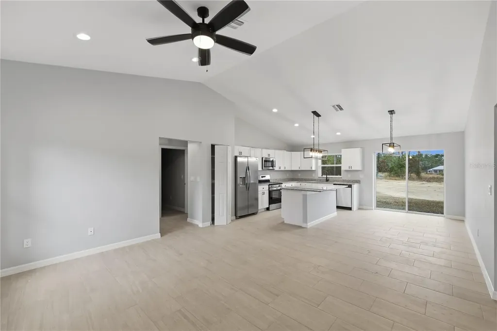 20 Locust Loop Circle Ocala FL 34472