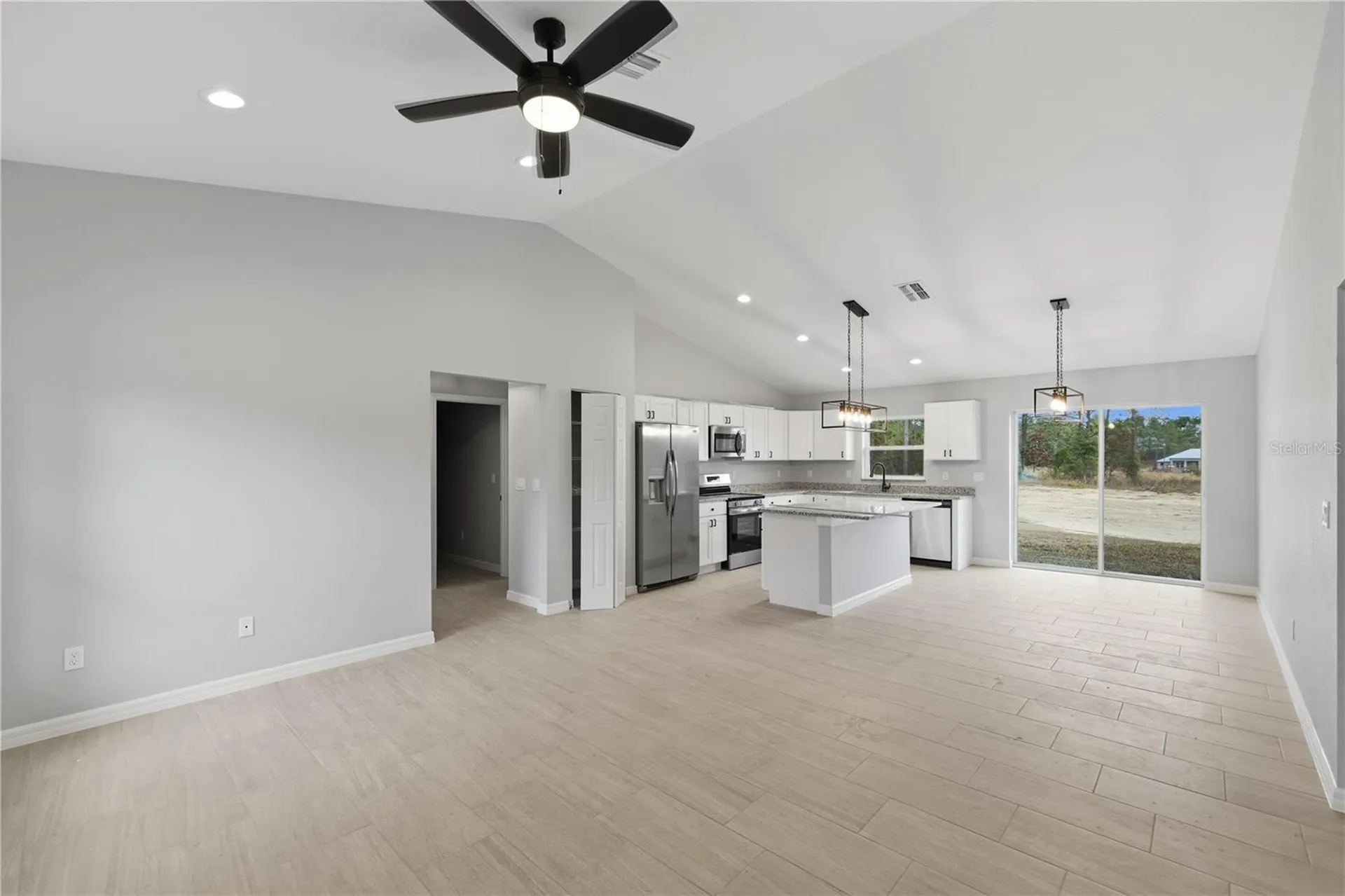 20 Locust Loop Circle Ocala FL 34472