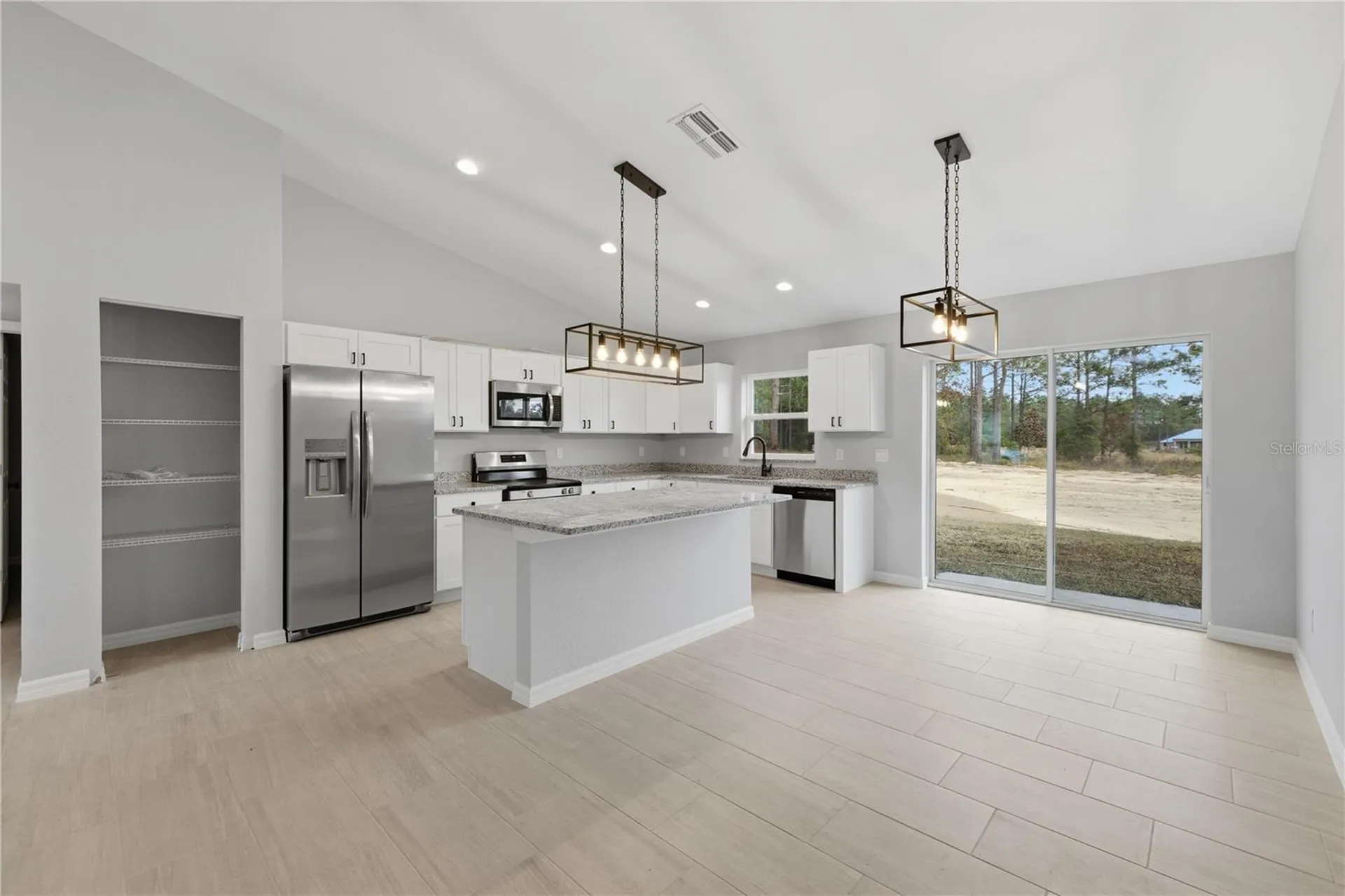 20 Locust Loop Circle Ocala FL 34472