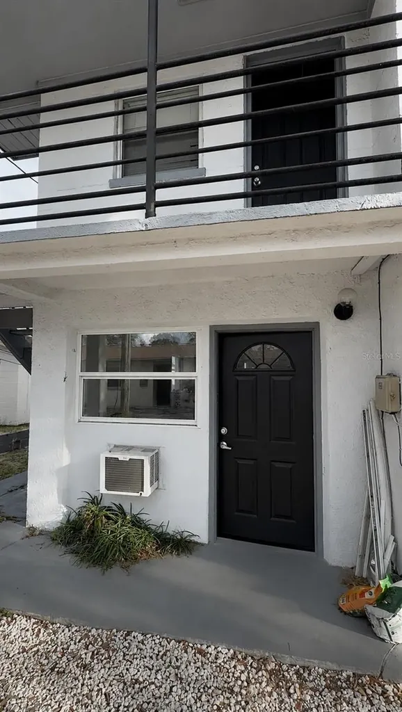 467 92nd Avenue N St Petersburg FL 33702