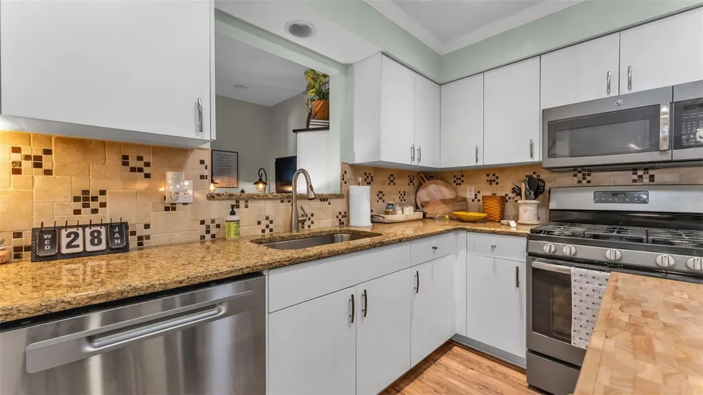 728 Canberra Road Winter Haven FL 33884