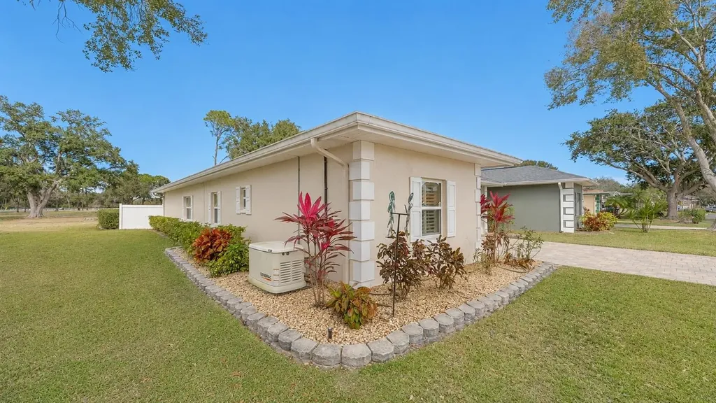 728 Canberra Road Winter Haven FL 33884