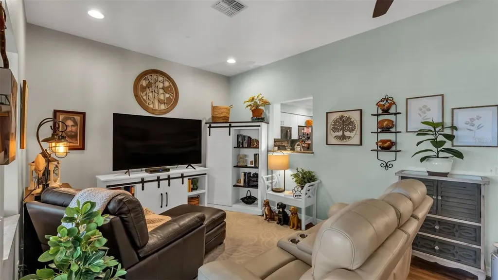 728 Canberra Road Winter Haven FL 33884