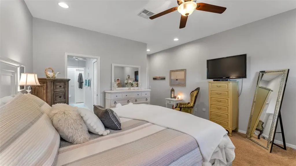 728 Canberra Road Winter Haven FL 33884