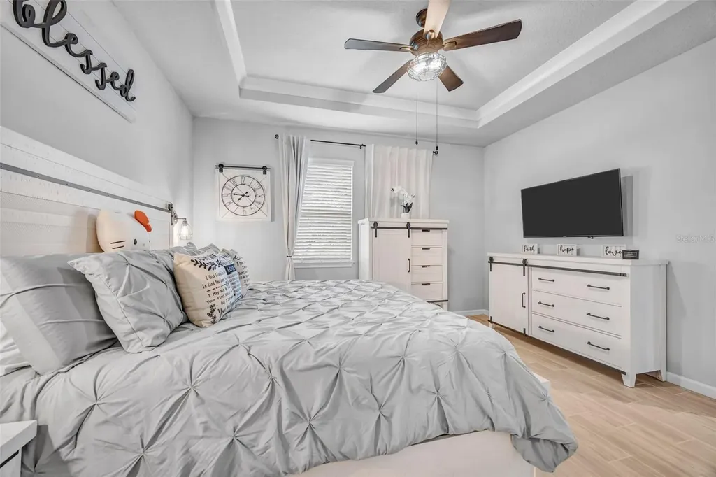 5886 Timberdale Avenue Wesley Chapel FL 33545