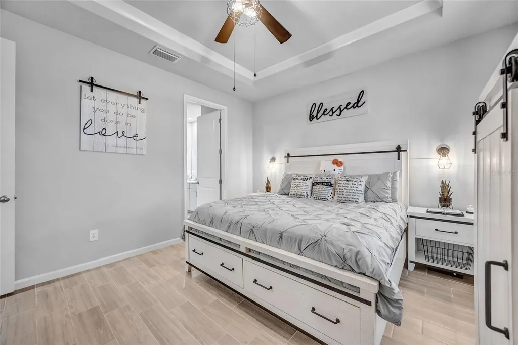 5886 Timberdale Avenue Wesley Chapel FL 33545