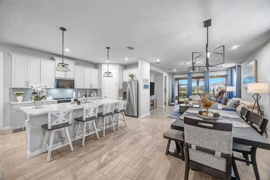5886 Timberdale Avenue Wesley Chapel FL 33545