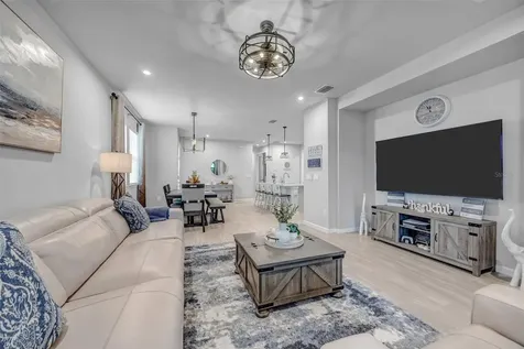 5886 Timberdale Avenue Wesley Chapel FL 33545