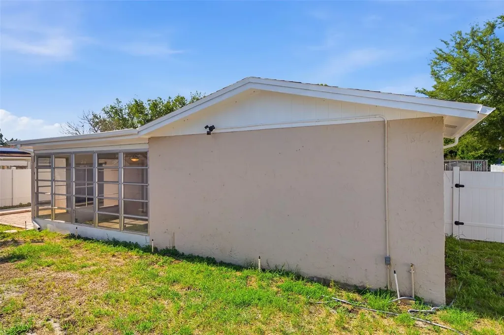 8233 Redfield Drive Port Richey FL 34668