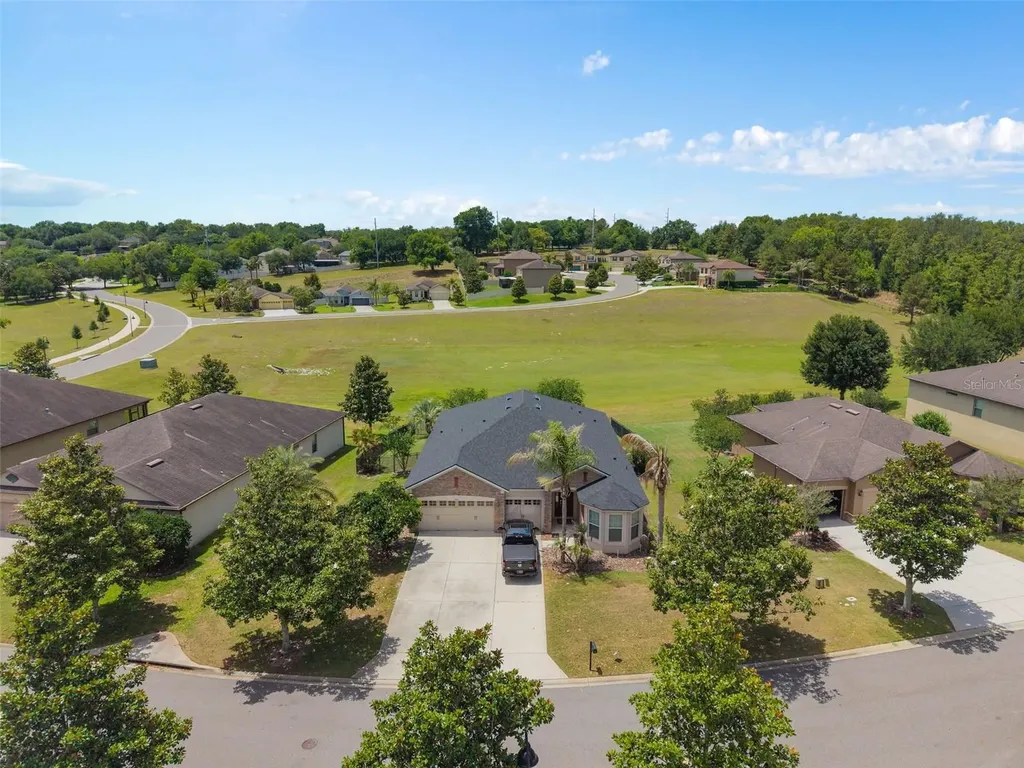 30115 Kladruby Point Mount Dora FL 32757