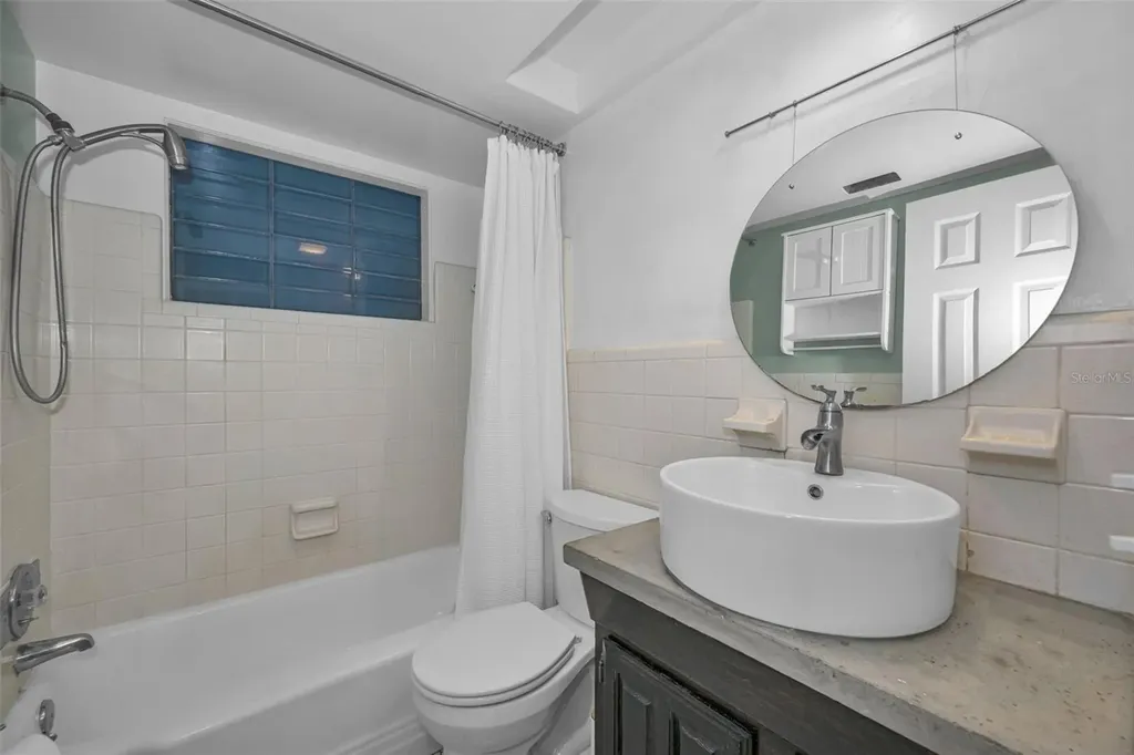 380 Colonial Court Dunedin FL 34698