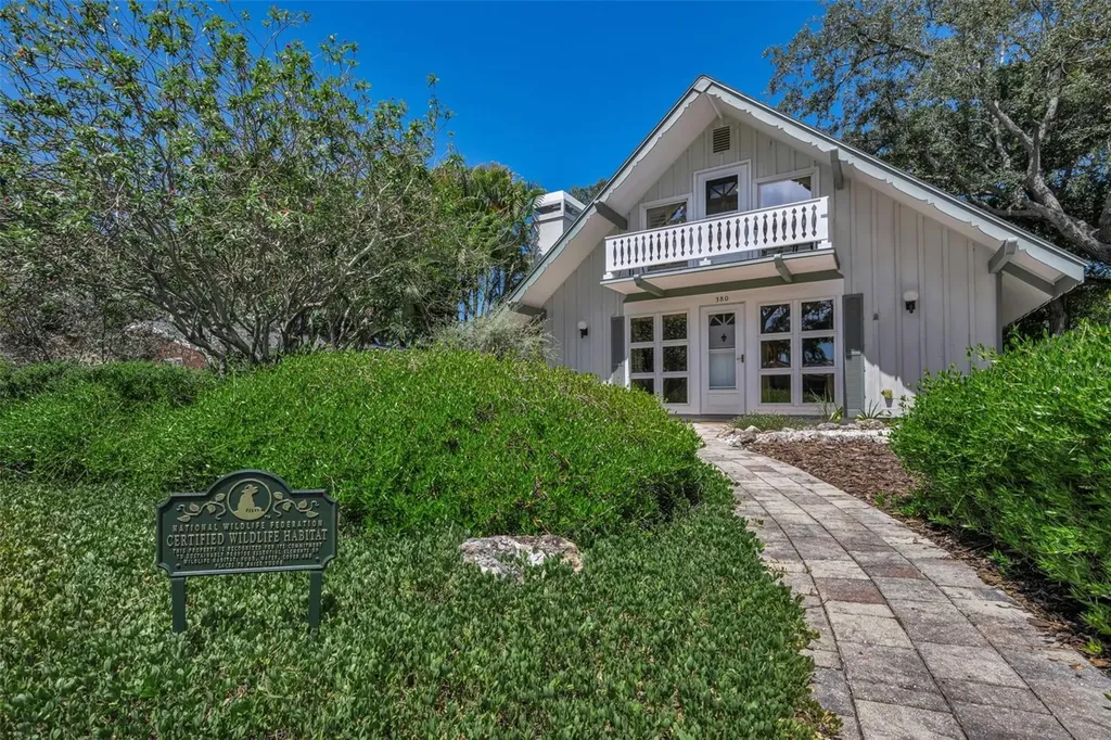 380 Colonial Court Dunedin FL 34698