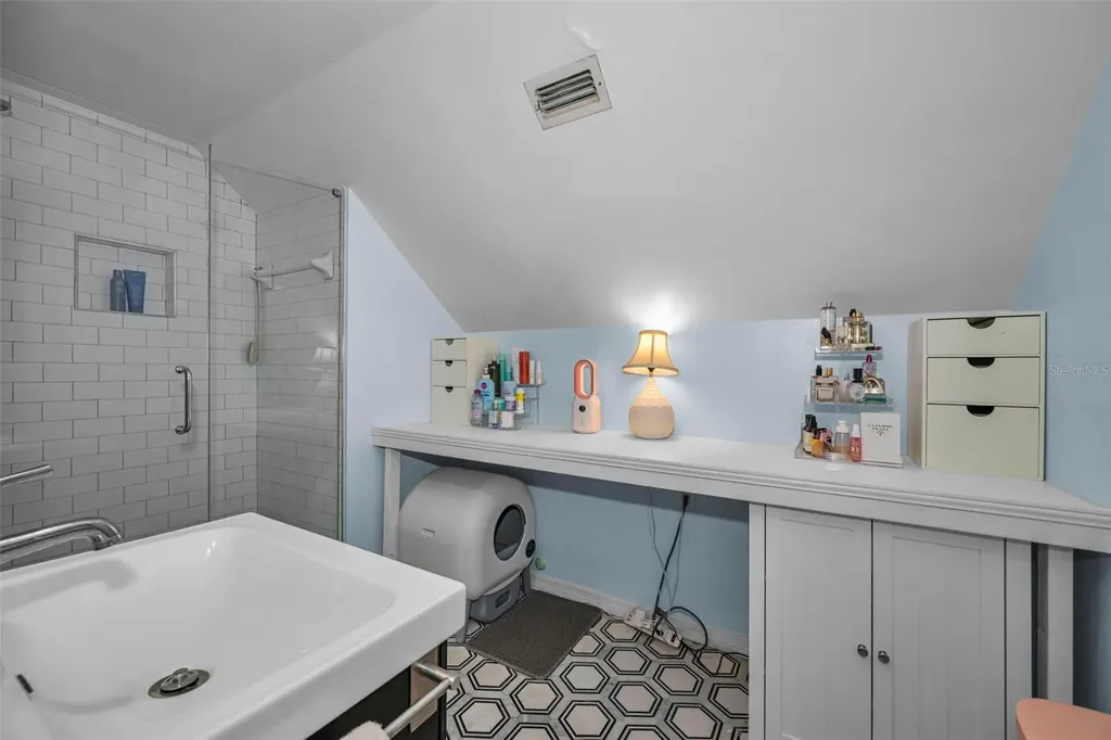 380 Colonial Court Dunedin FL 34698