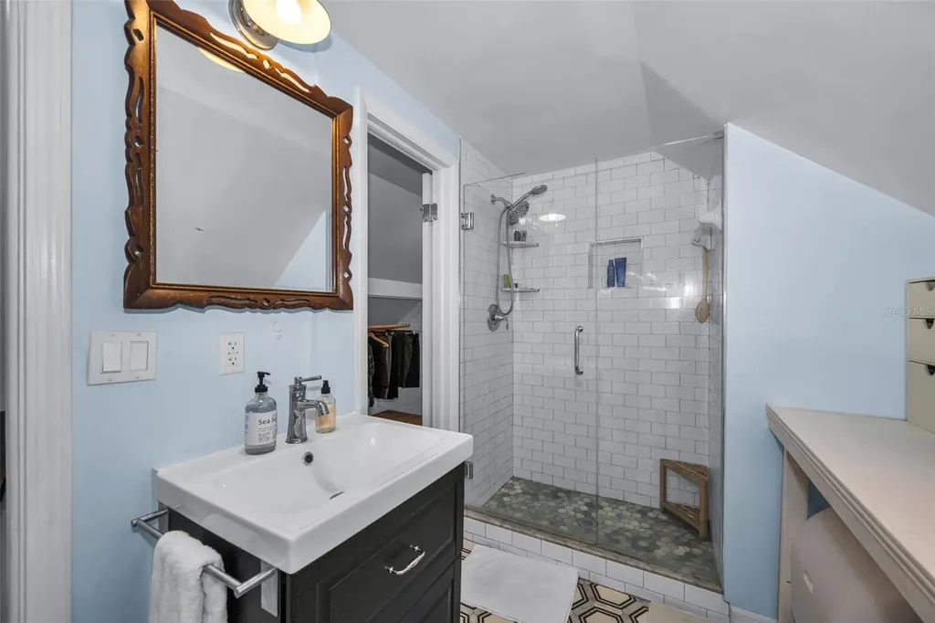 380 Colonial Court Dunedin FL 34698
