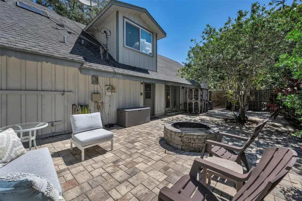 380 Colonial Court Dunedin FL 34698