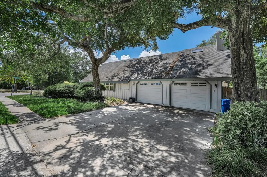 380 Colonial Court Dunedin FL 34698