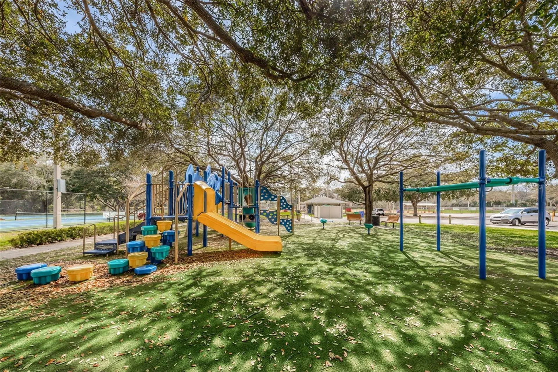 380 Colonial Court Dunedin FL 34698
