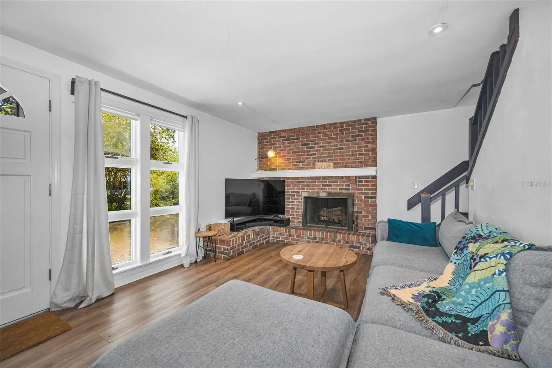 380 Colonial Court Dunedin FL 34698