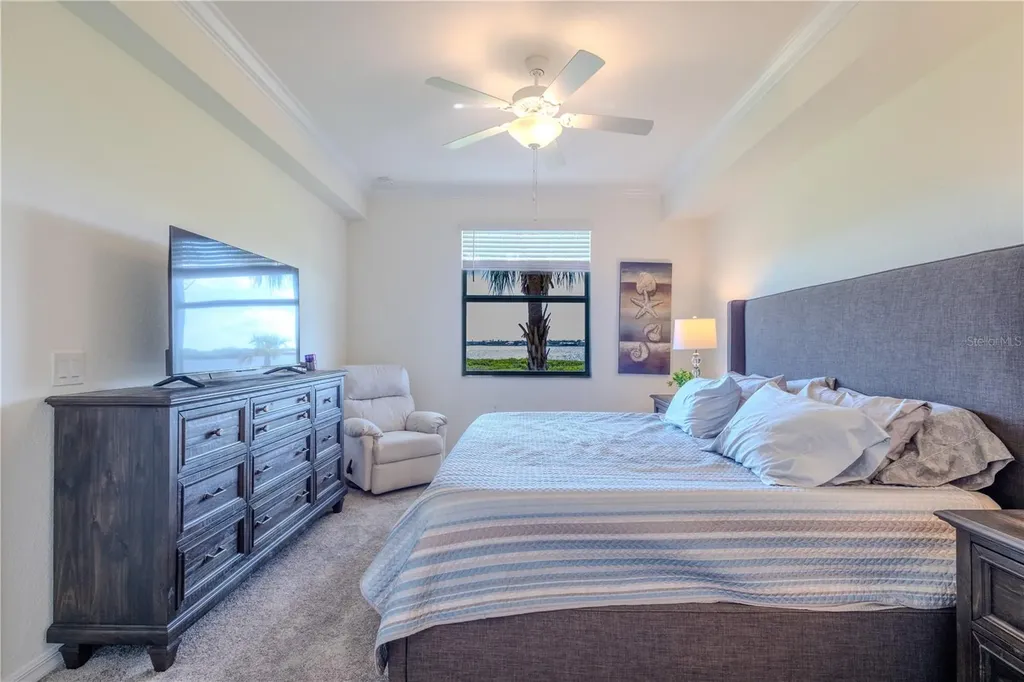 1030 Tidewater Shores Loop Bradenton FL 34208