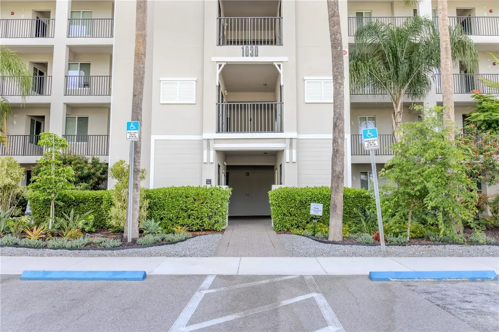 1030 Tidewater Shores Loop Bradenton FL 34208