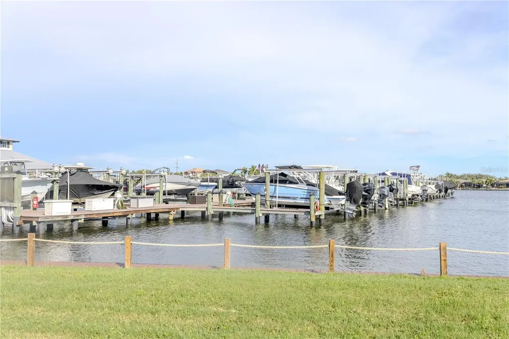 1030 Tidewater Shores Loop Bradenton FL 34208