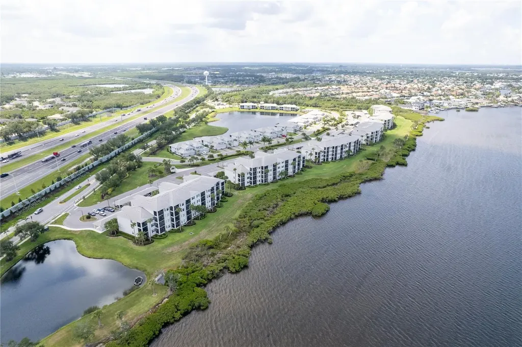 1030 Tidewater Shores Loop Bradenton FL 34208
