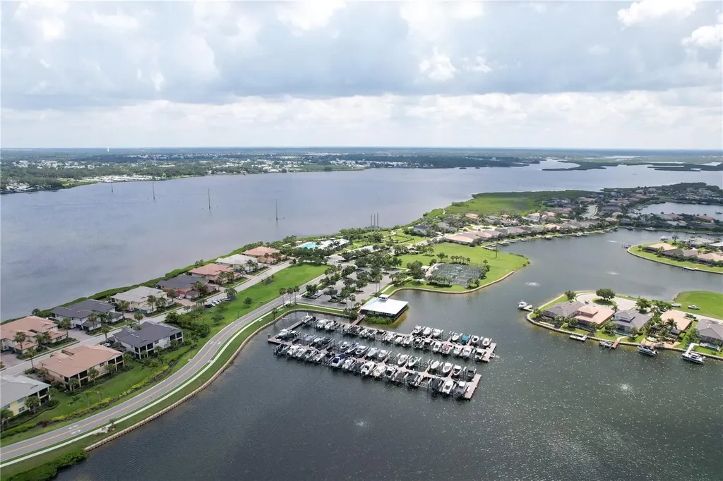 1030 Tidewater Shores Loop Bradenton FL 34208