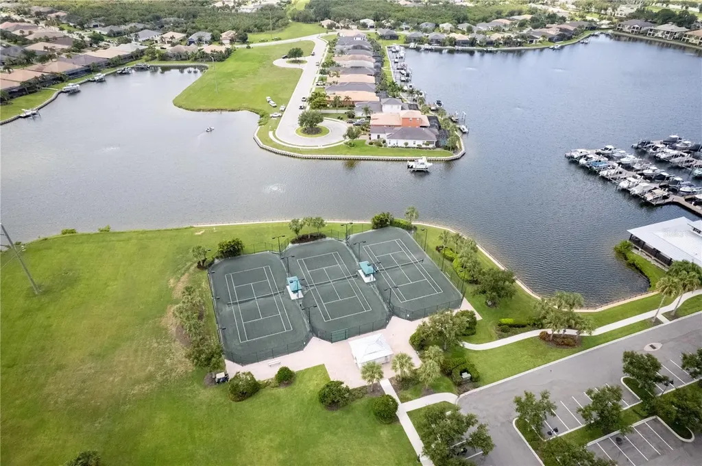 1030 Tidewater Shores Loop Bradenton FL 34208