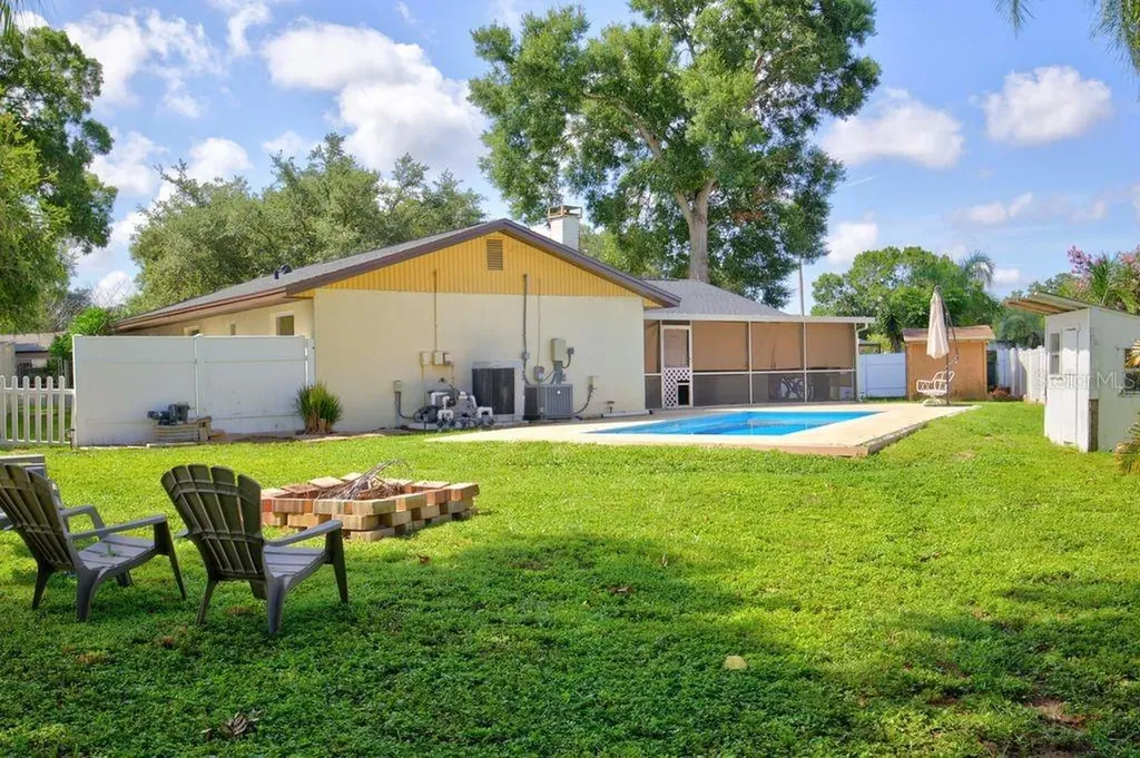 3110 Clovewood Place Seffner FL 33584