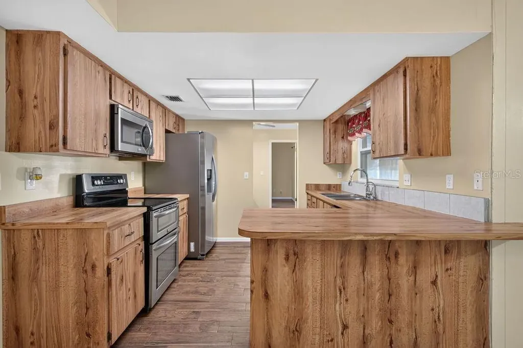 3110 Clovewood Place Seffner FL 33584
