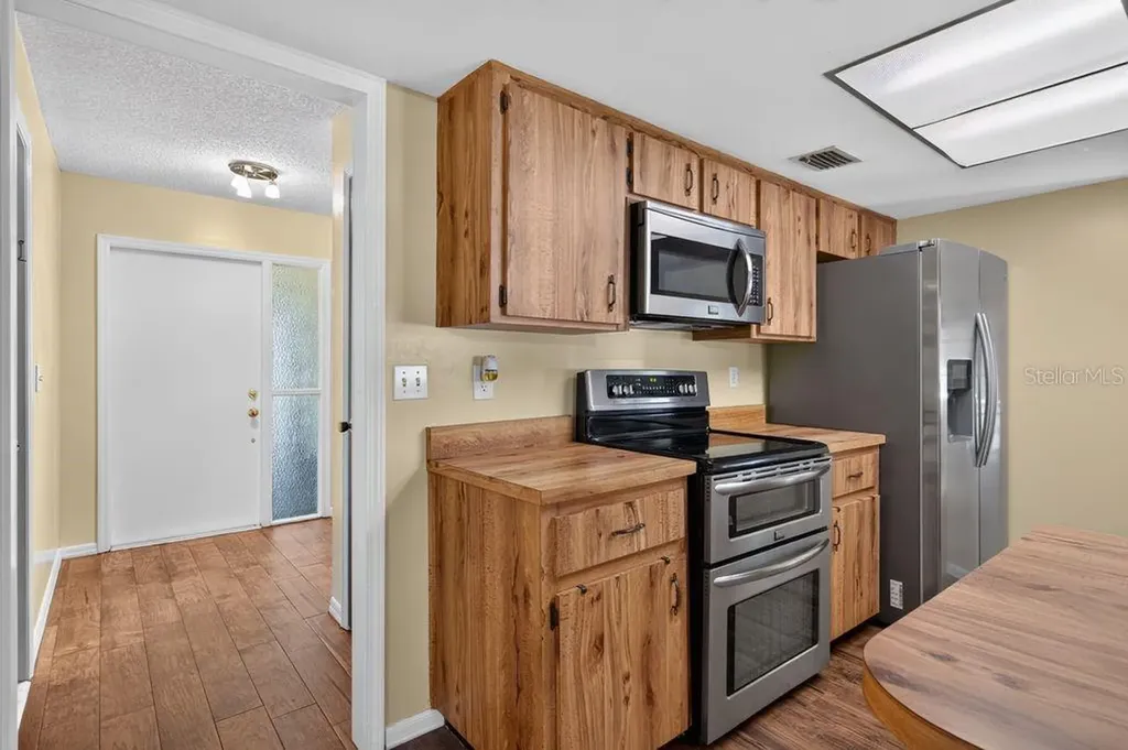 3110 Clovewood Place Seffner FL 33584