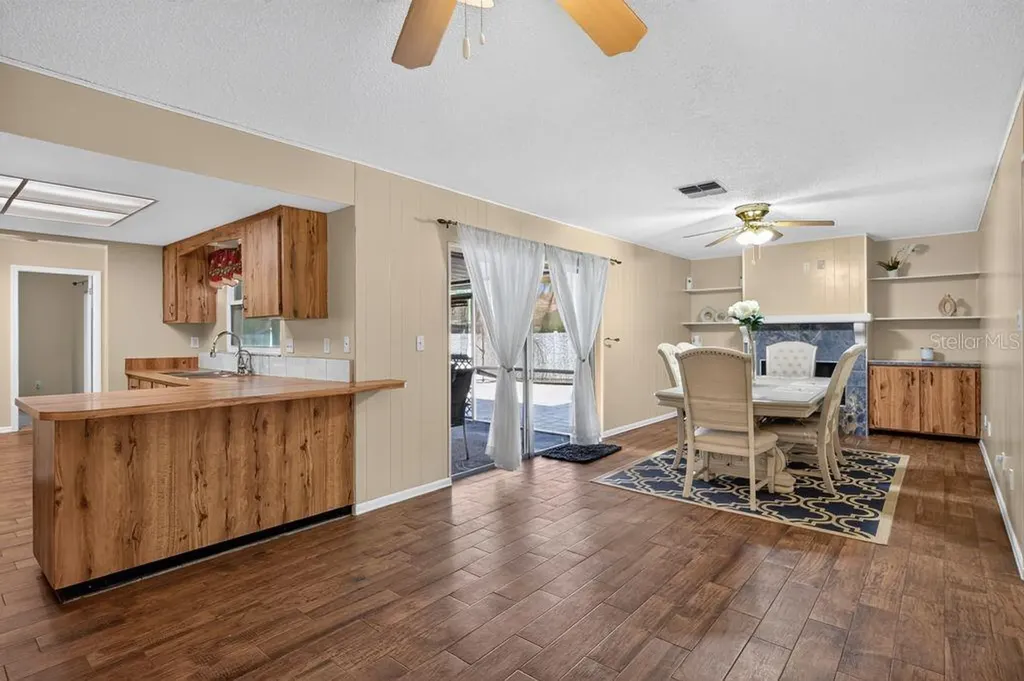 3110 Clovewood Place Seffner FL 33584