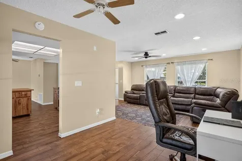 3110 Clovewood Place Seffner FL 33584