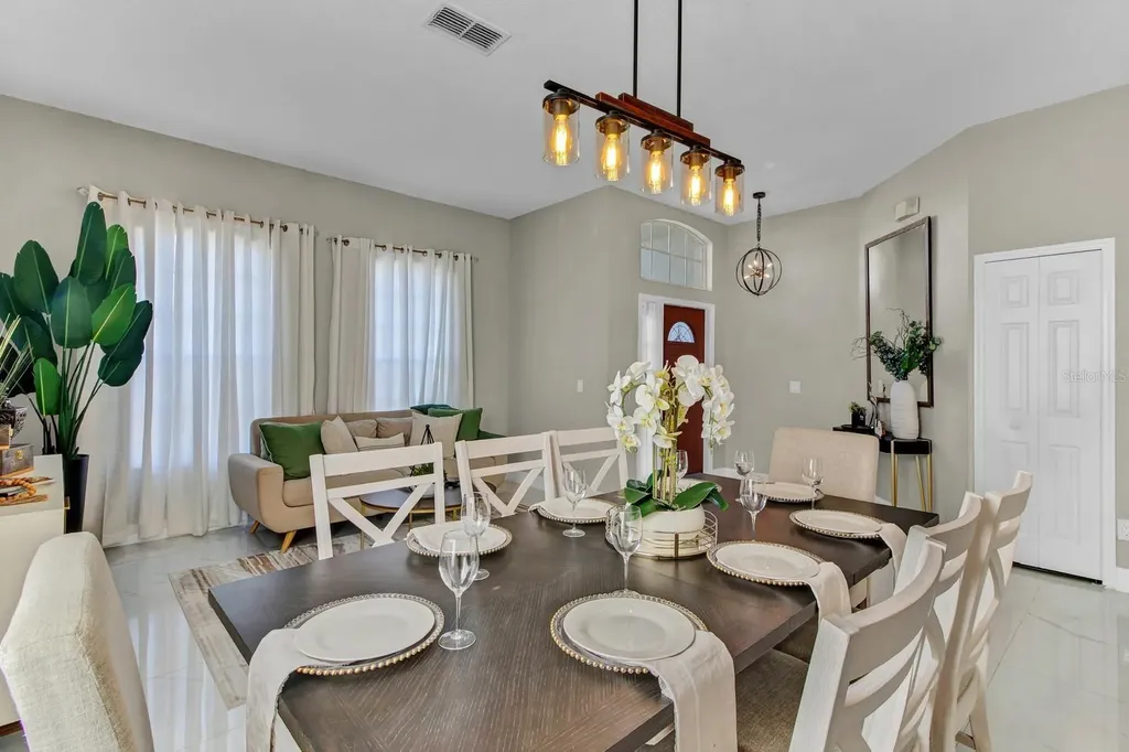 256 Cork Way Davenport FL 33897