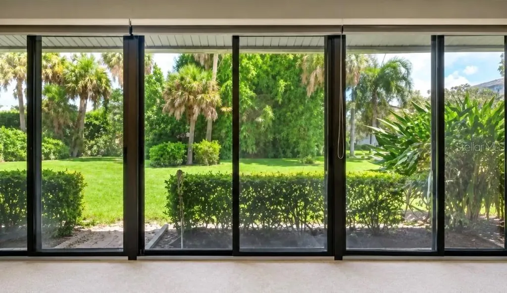 4068 Wilshire Circle E Sarasota FL 34238