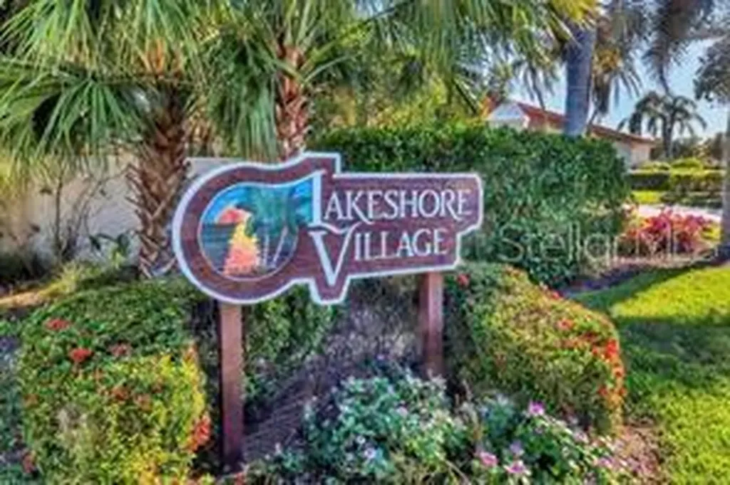 4068 Wilshire Circle E Sarasota FL 34238
