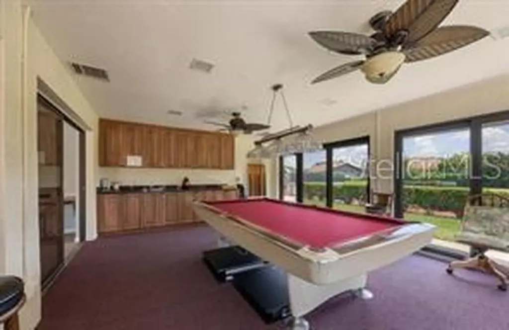 4068 Wilshire Circle E Sarasota FL 34238