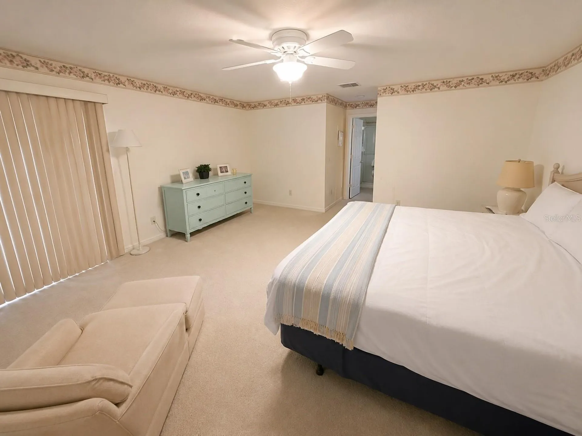 4068 Wilshire Circle E Sarasota FL 34238