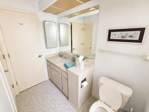 4068 Wilshire Circle E Sarasota FL 34238