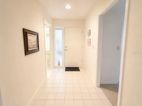 4068 Wilshire Circle E Sarasota FL 34238
