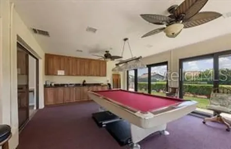 4068 Wilshire Circle E Sarasota FL 34238